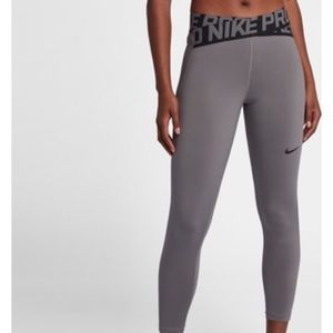 NIKE • Nike Pro Crossover Leggings in Grey